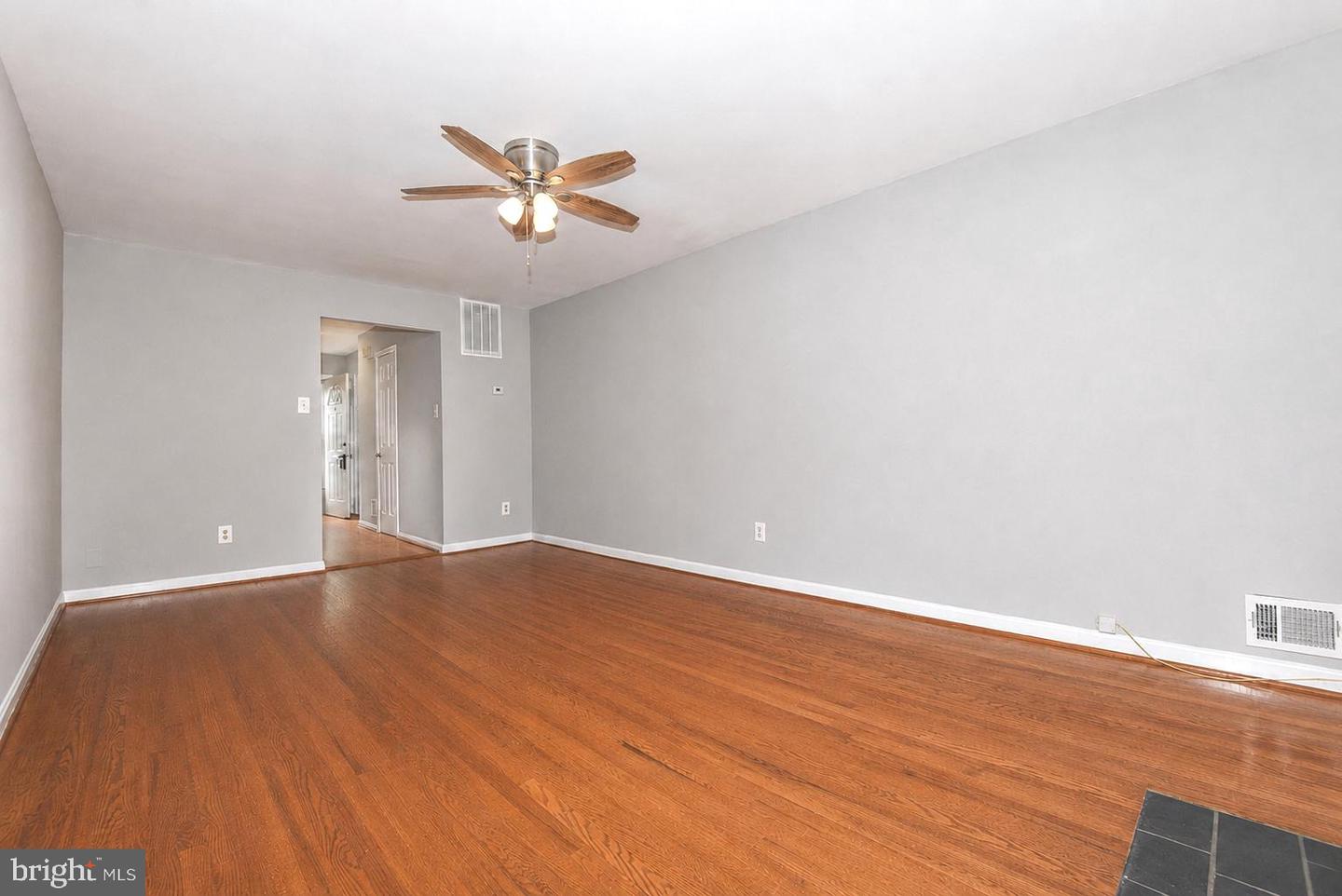 6611 Rosecroft Pl Property Photo 5