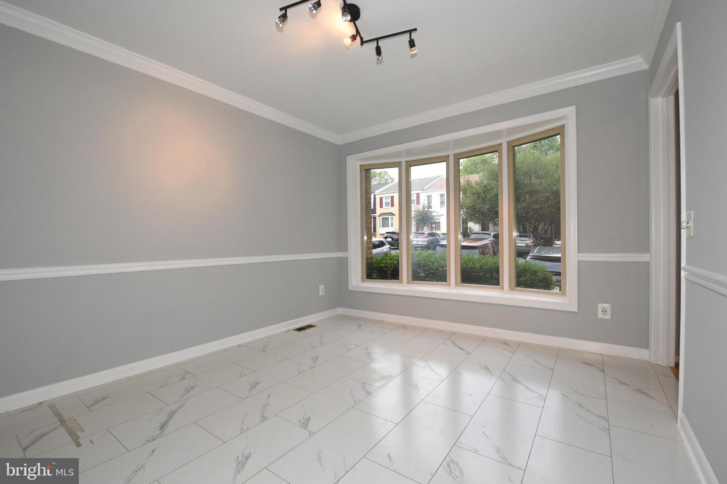 6611 Rosecroft Pl Property Photo 9