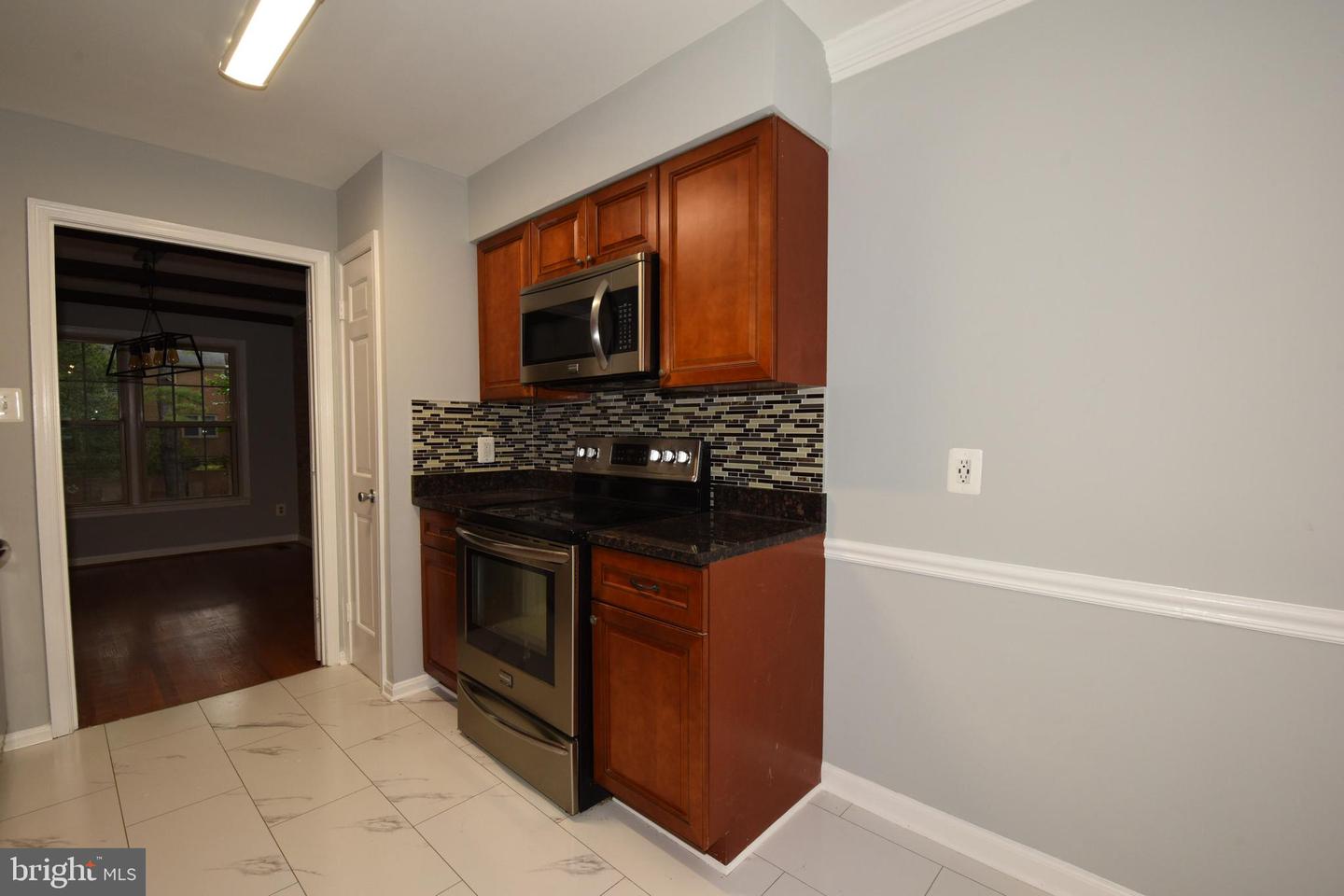 6611 Rosecroft Pl Property Photo 15