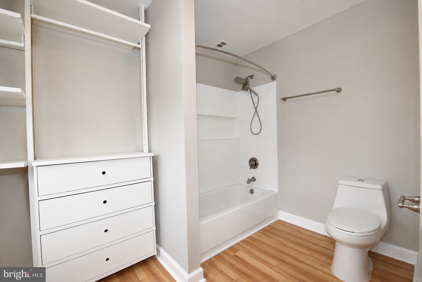 6611 Rosecroft Pl Property Photo 30
