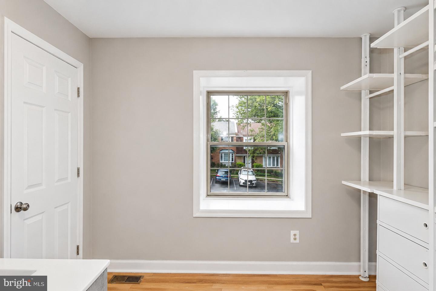6611 Rosecroft Pl Property Photo 31