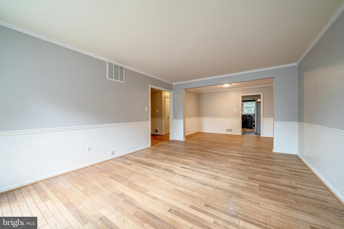 5465 Cheshire Meadows Way Property Photo 6