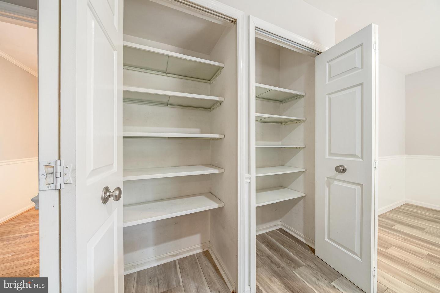 5465 Cheshire Meadows Way Property Photo 15
