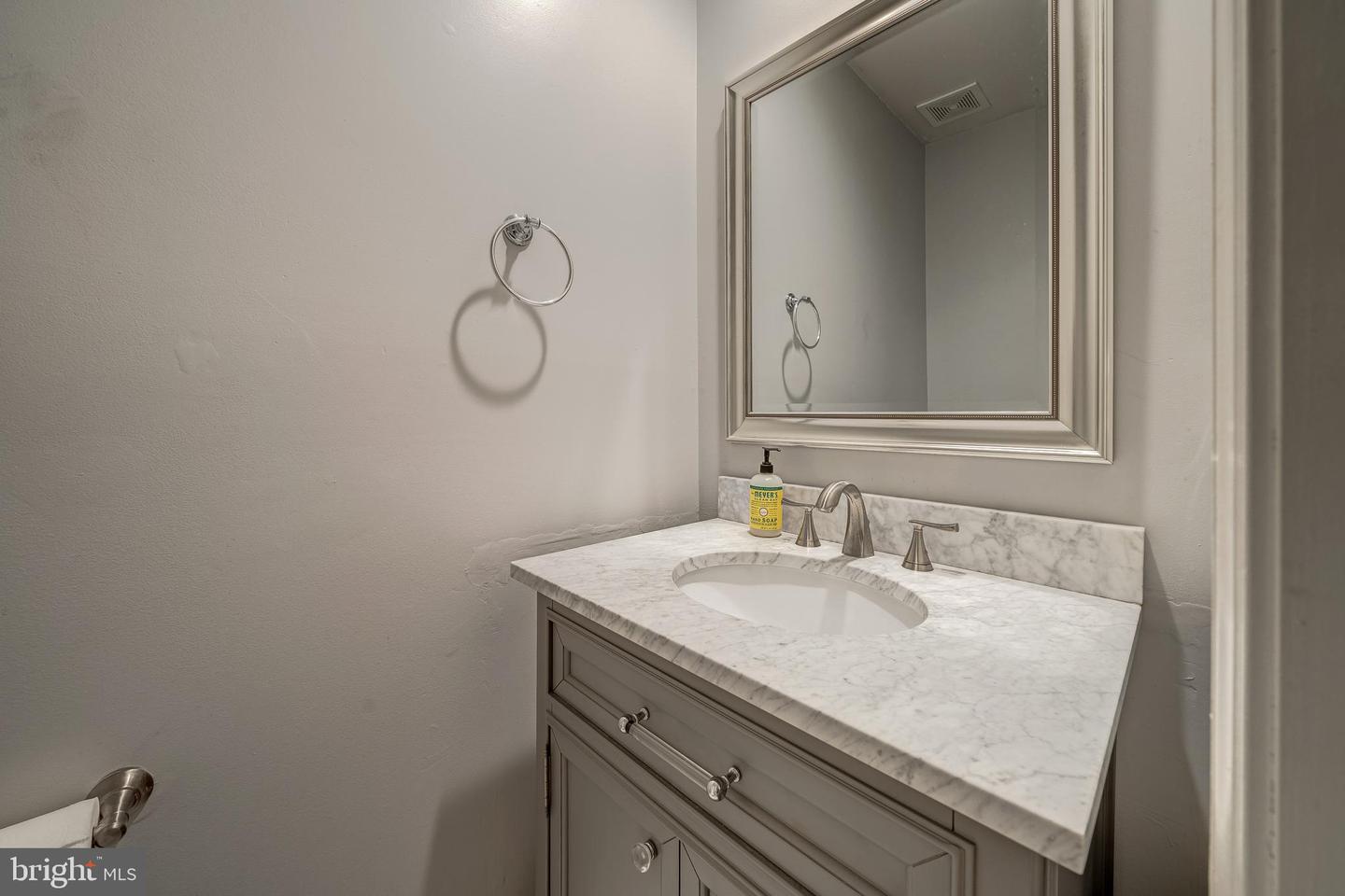 5465 Cheshire Meadows Way Property Photo 16