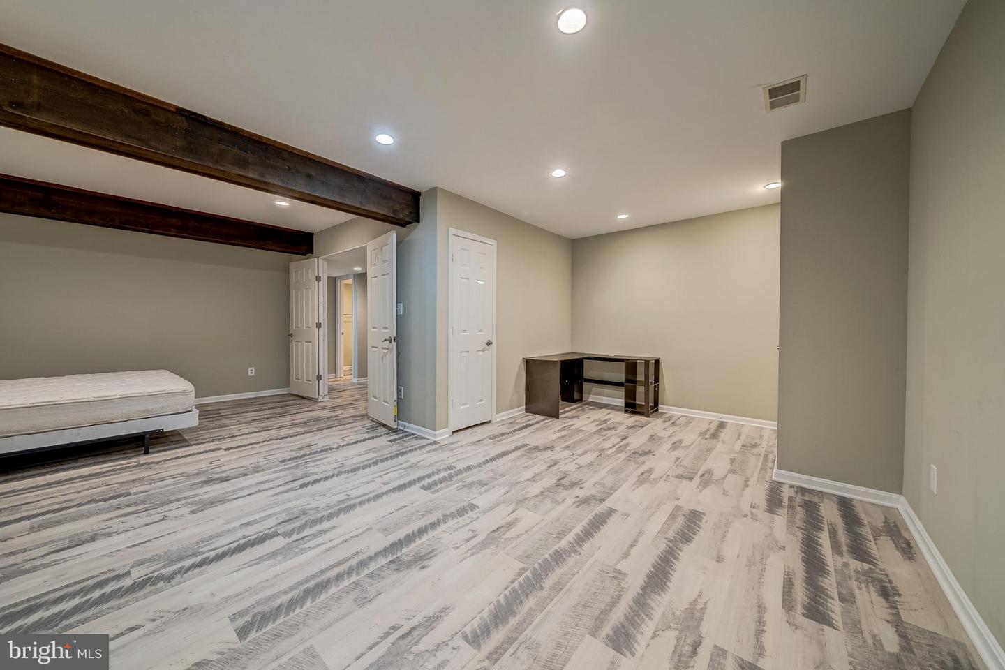 5465 Cheshire Meadows Way Property Photo 28