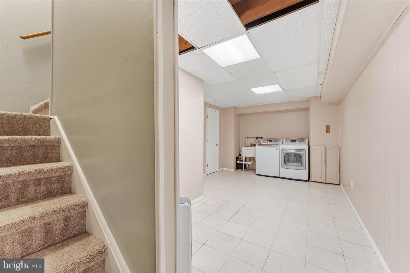 1465 Kingstream Dr Property Photo 32