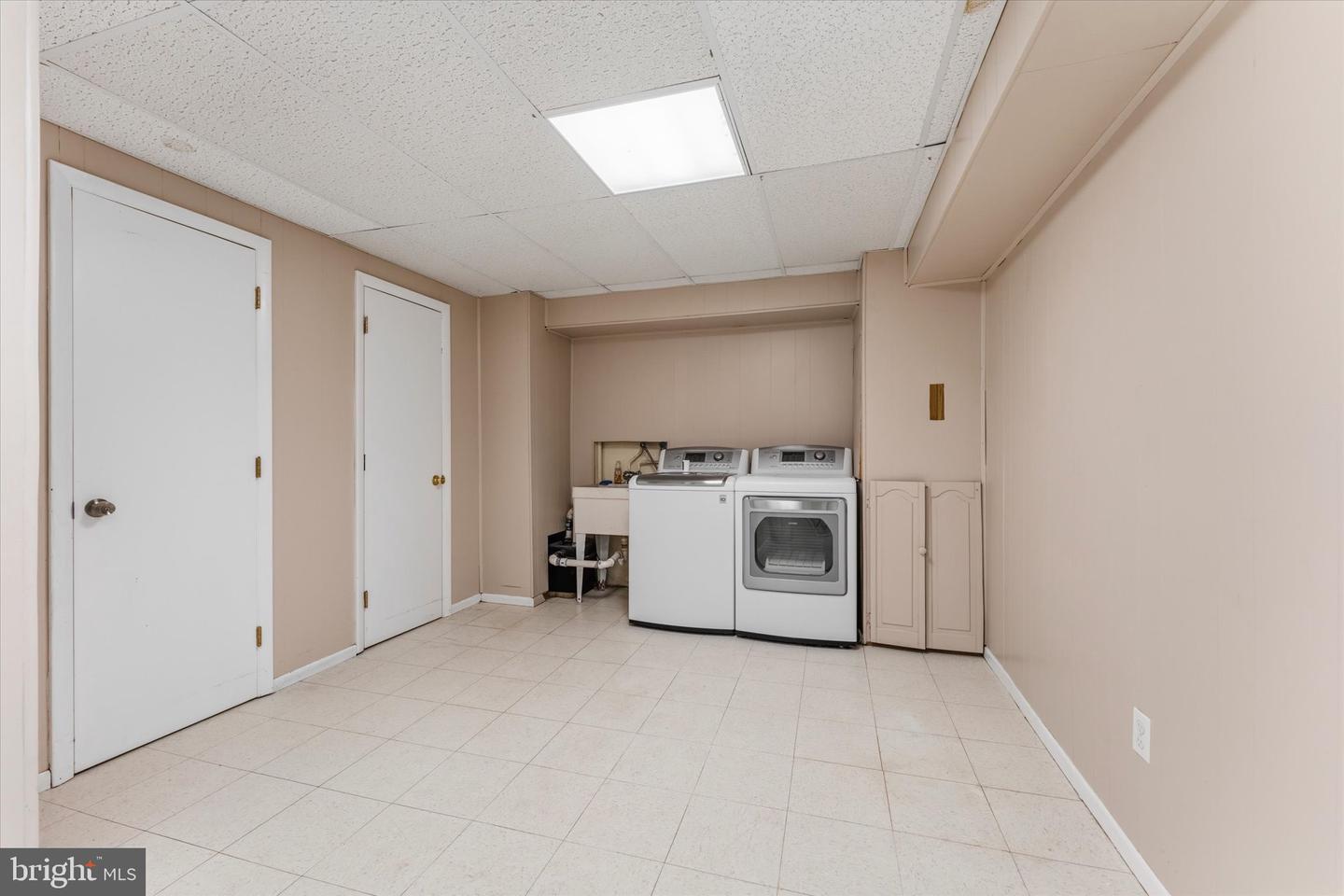 1465 Kingstream Dr Property Photo 33