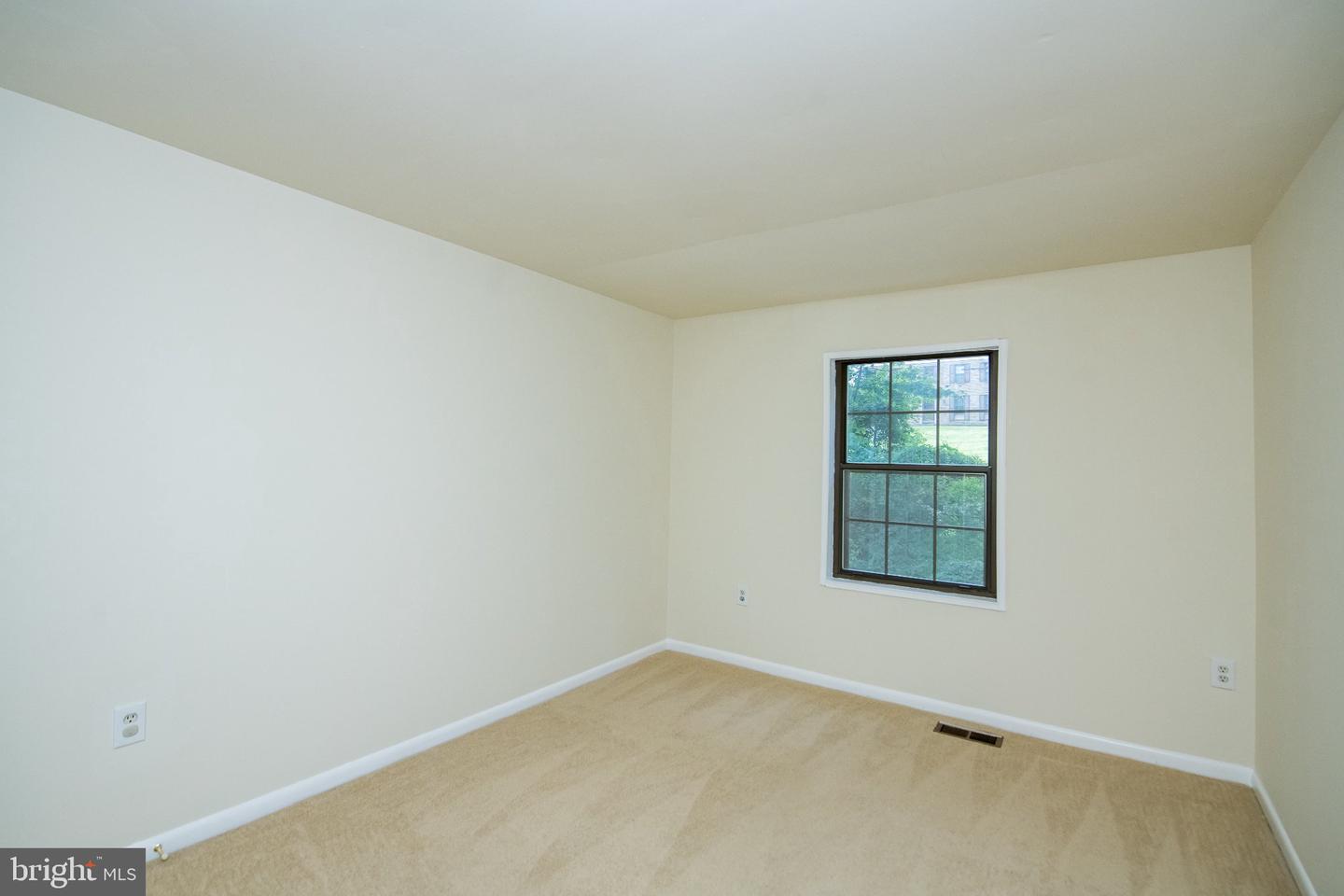 5964 Clerkenwell Ct Property Photo 23
