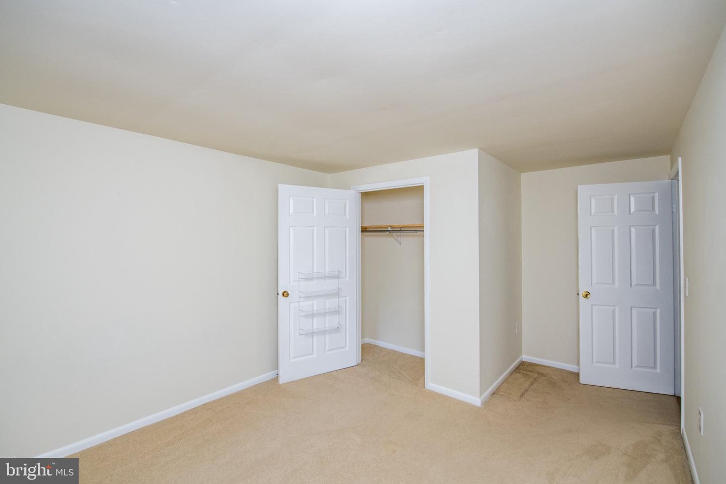 5964 Clerkenwell Ct Property Photo 25