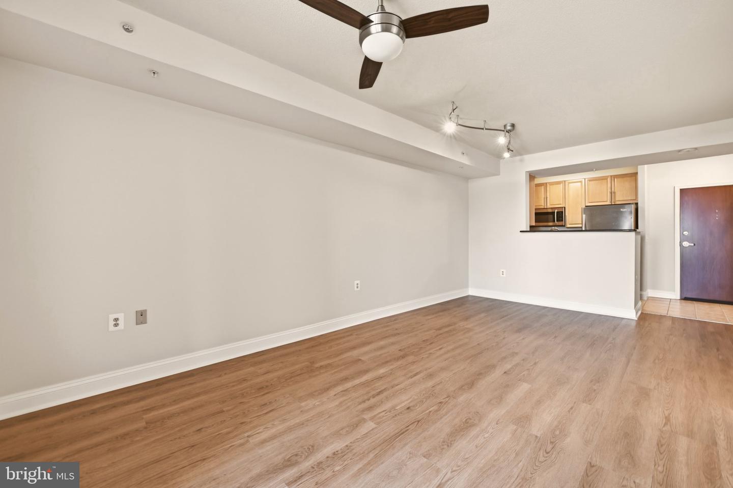 11760 Sunrise Valley Dr #509 Property Photo 8
