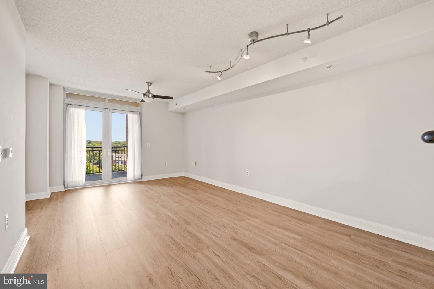 11760 Sunrise Valley Dr #509 Property Photo 10