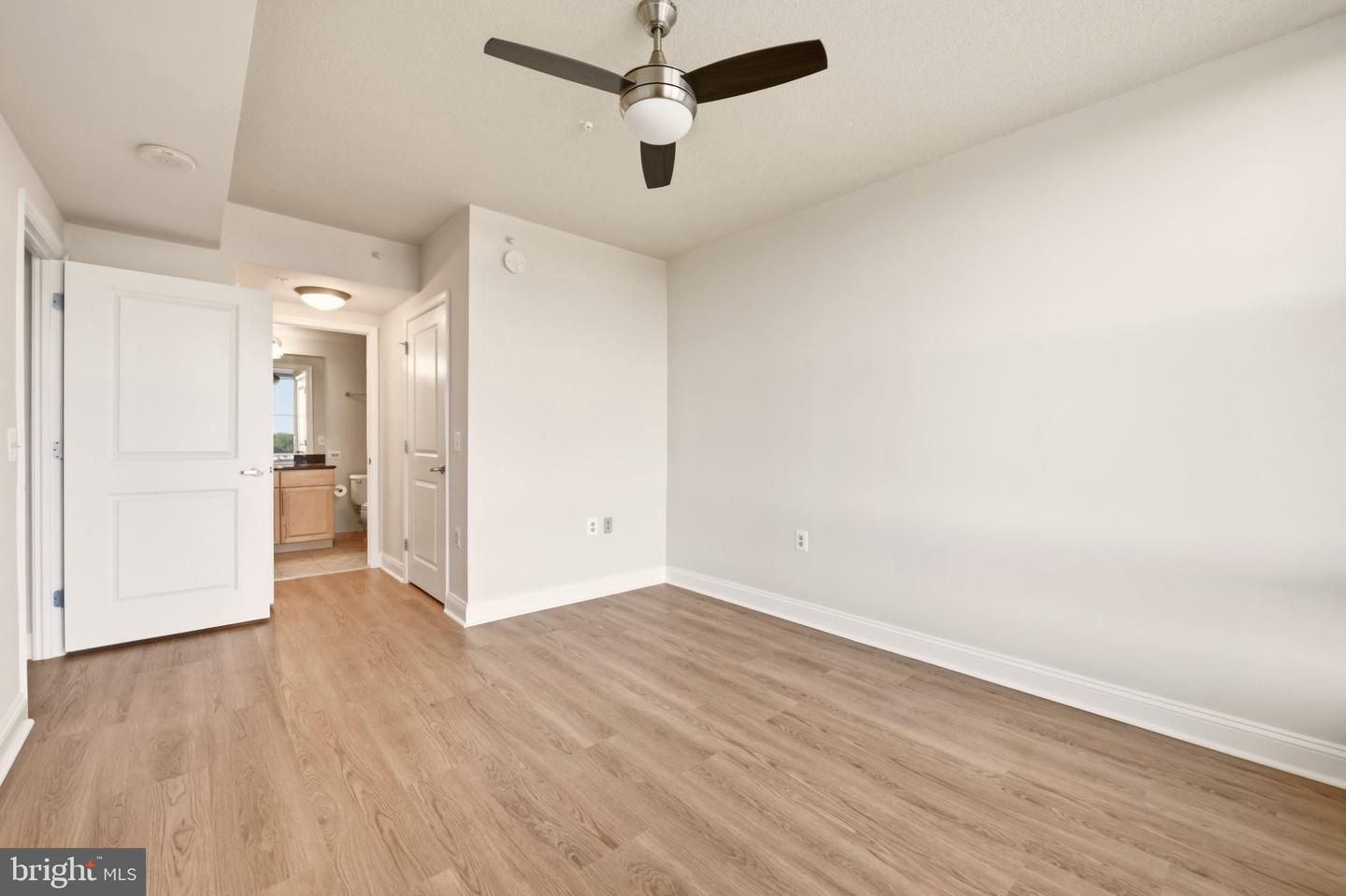 11760 Sunrise Valley Dr #509 Property Photo 16