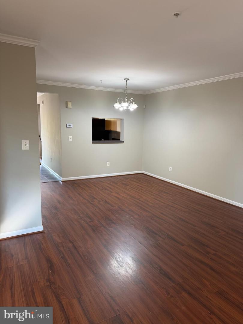 2490 Quick St #101 Property Photo 8