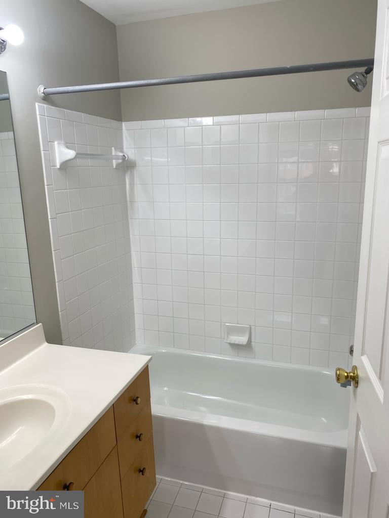 2490 Quick St #101 Property Photo 22