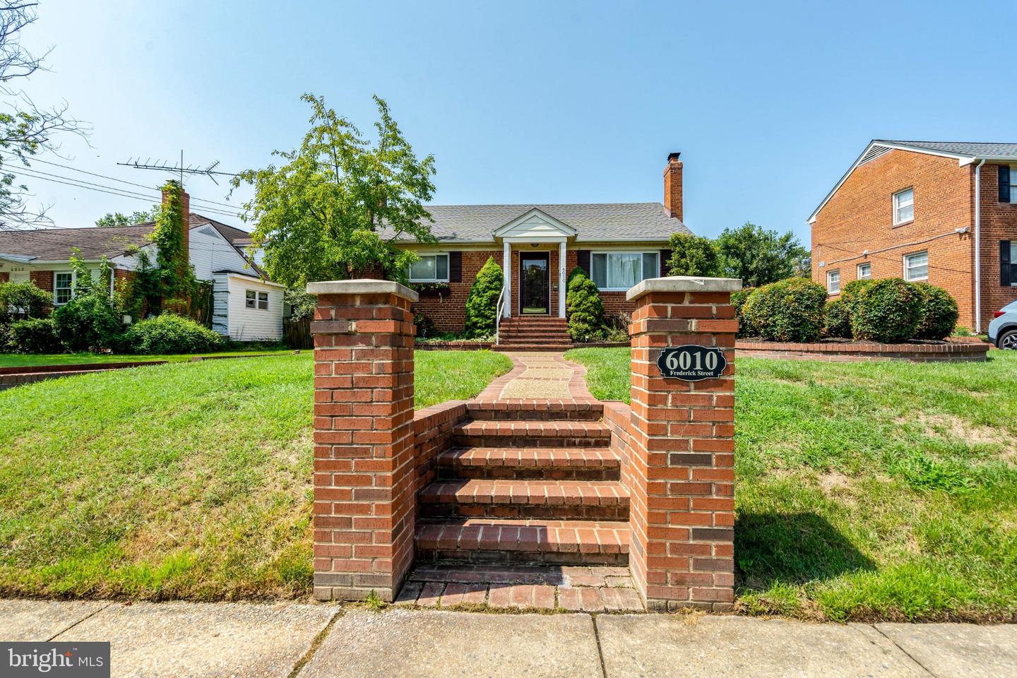 6010 Frederick St Property Photo 1