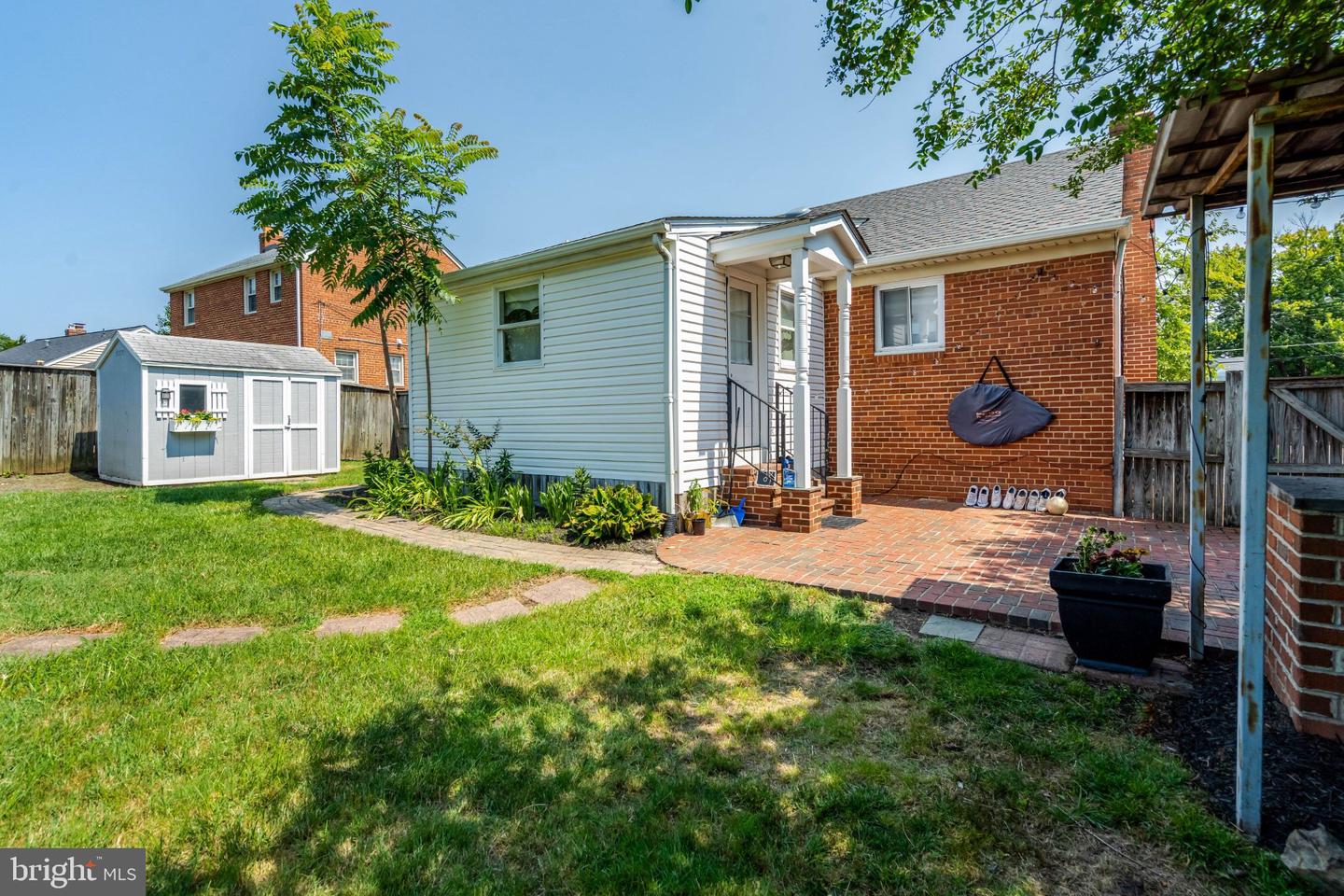 6010 Frederick St Property Photo 10
