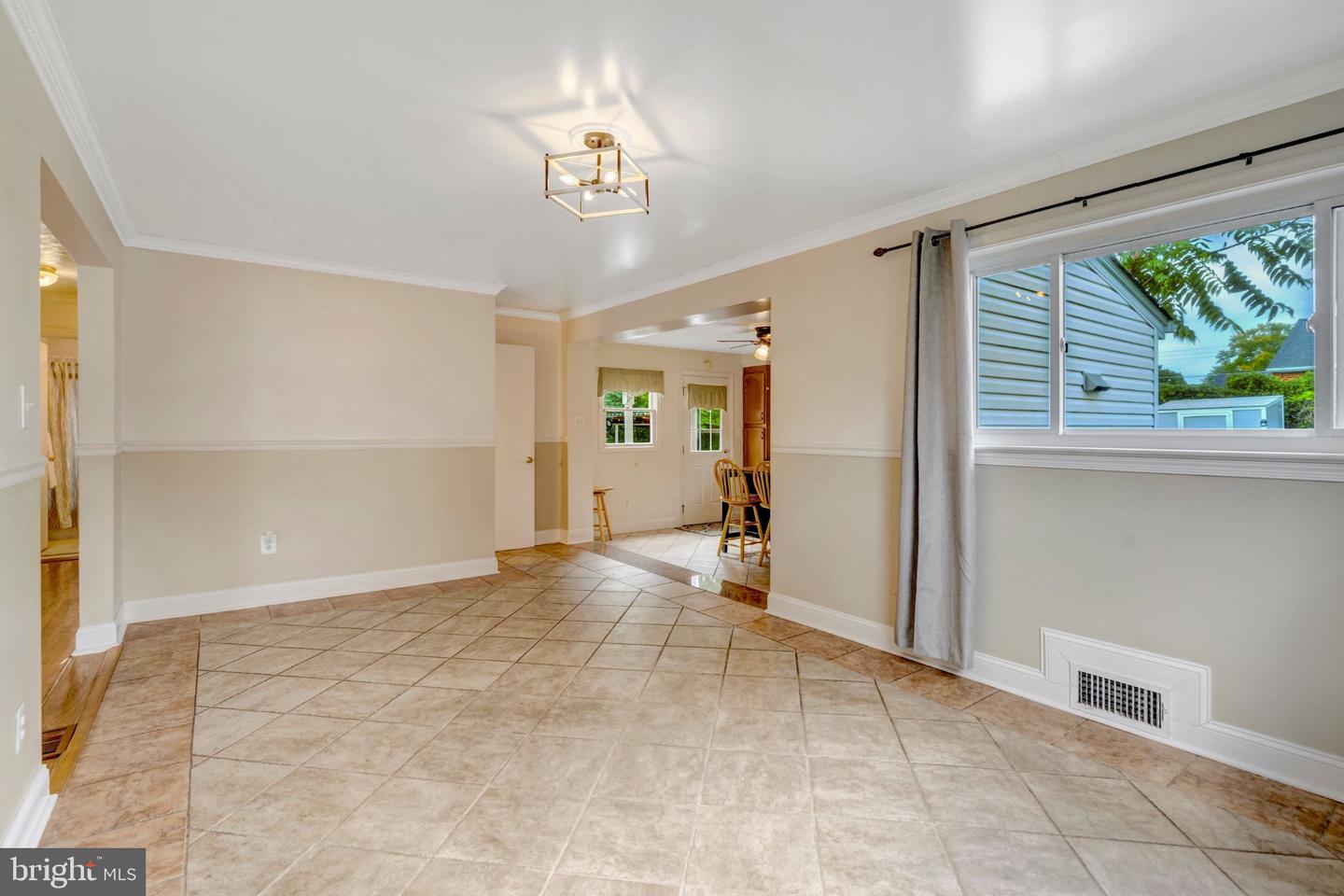 6010 Frederick St Property Photo 23