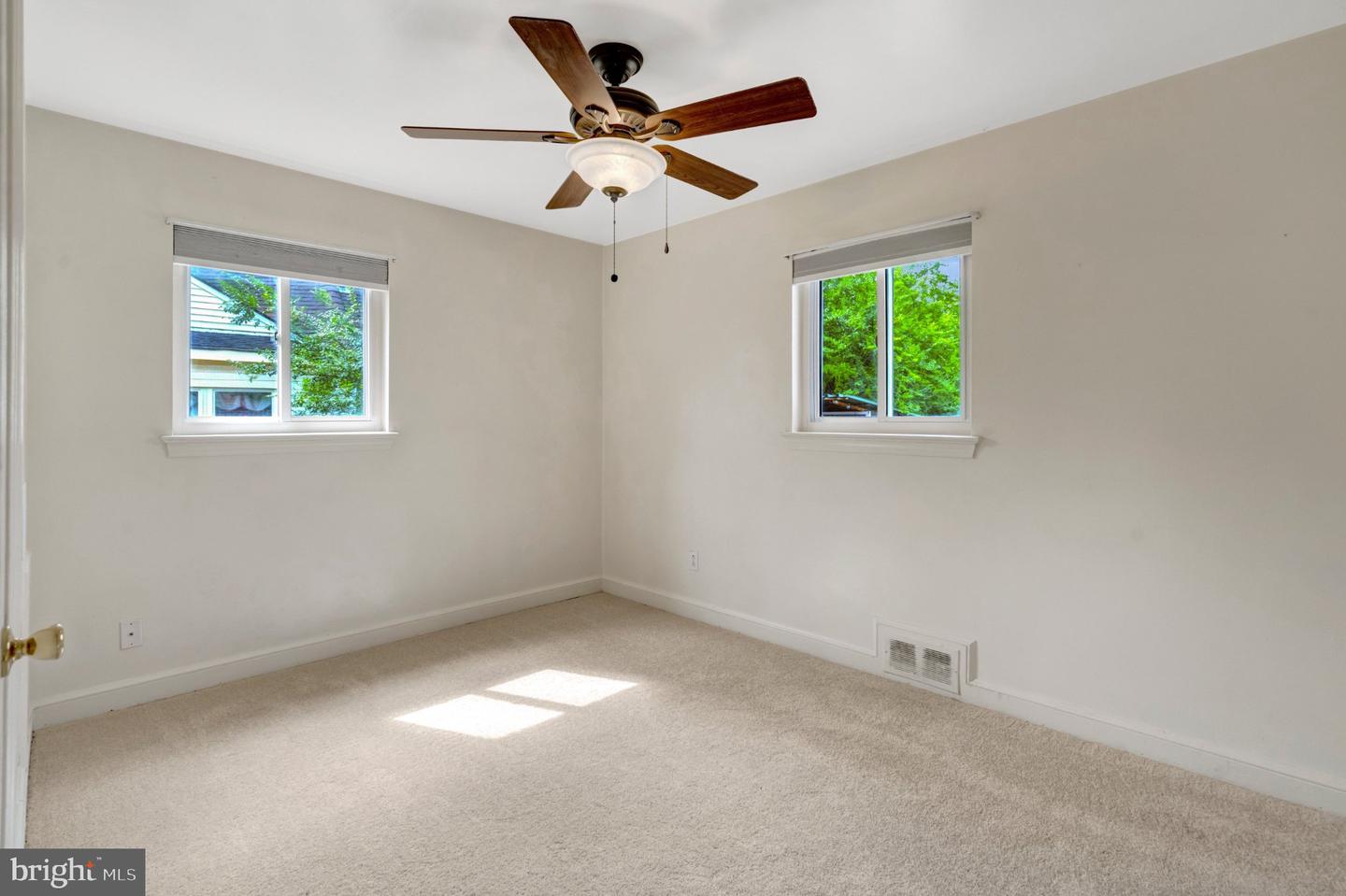 6010 Frederick St Property Photo 31