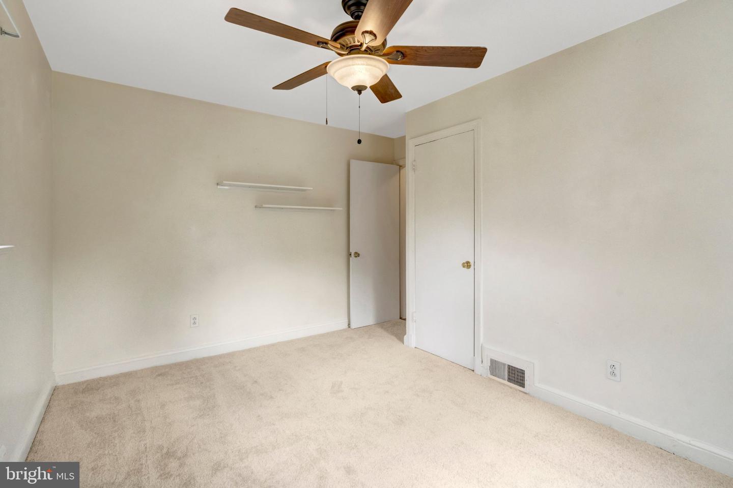 6010 Frederick St Property Photo 33