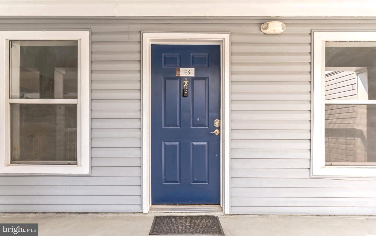 3179 SUMMIT SQUARE DR #2-E6 Property Photo 1