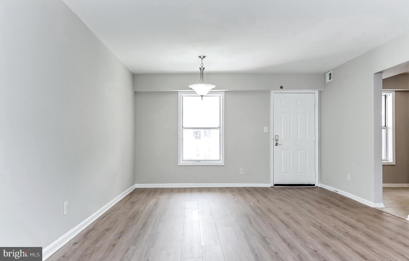 3179 Summit Square Dr #2-e6 Property Photo 10