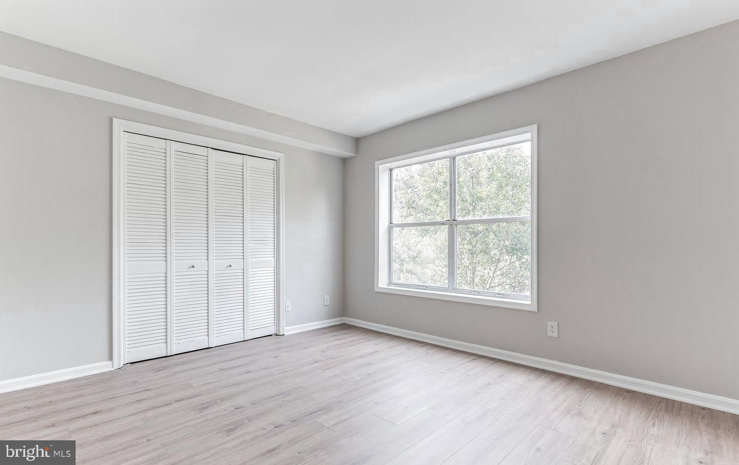 3179 Summit Square Dr #2-e6 Property Photo 15