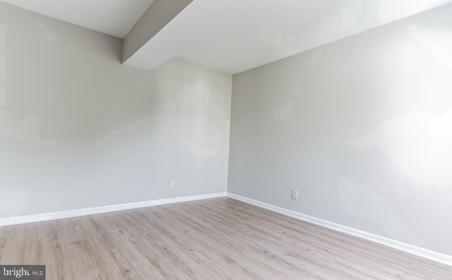 3179 Summit Square Dr #2-e6 Property Photo 20