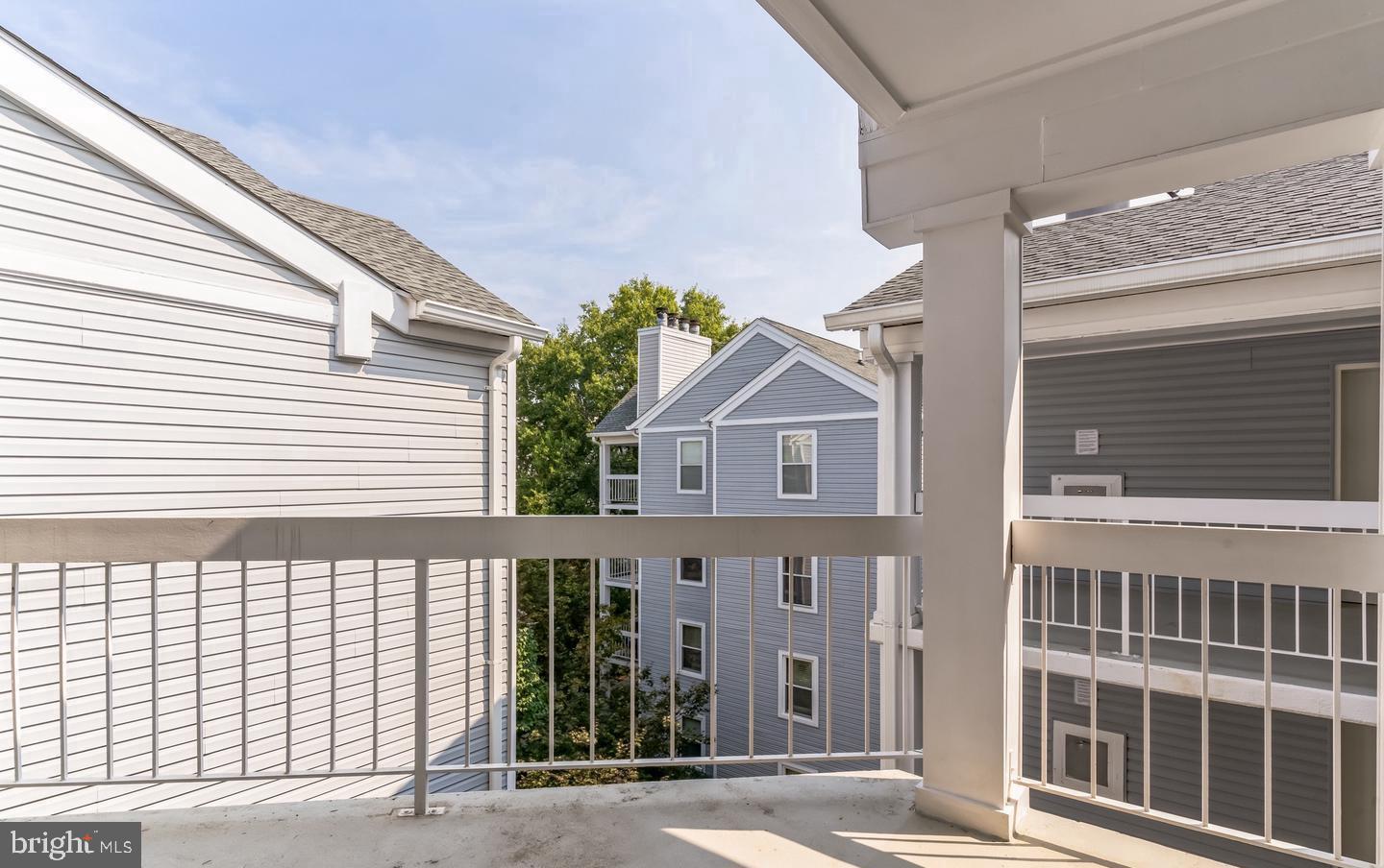 3179 Summit Square Dr #2-e6 Property Photo 22