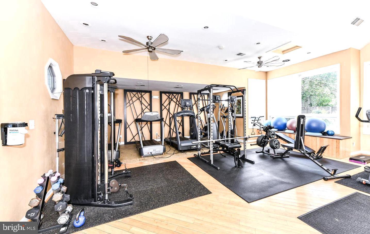 3179 Summit Square Dr #2-e6 Property Photo 31