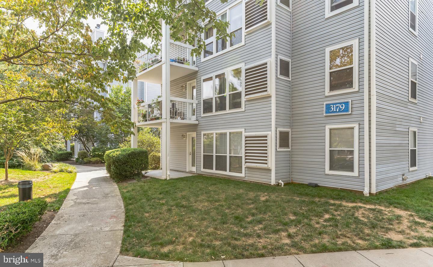3179 Summit Square Dr #2-e6 Property Photo 37