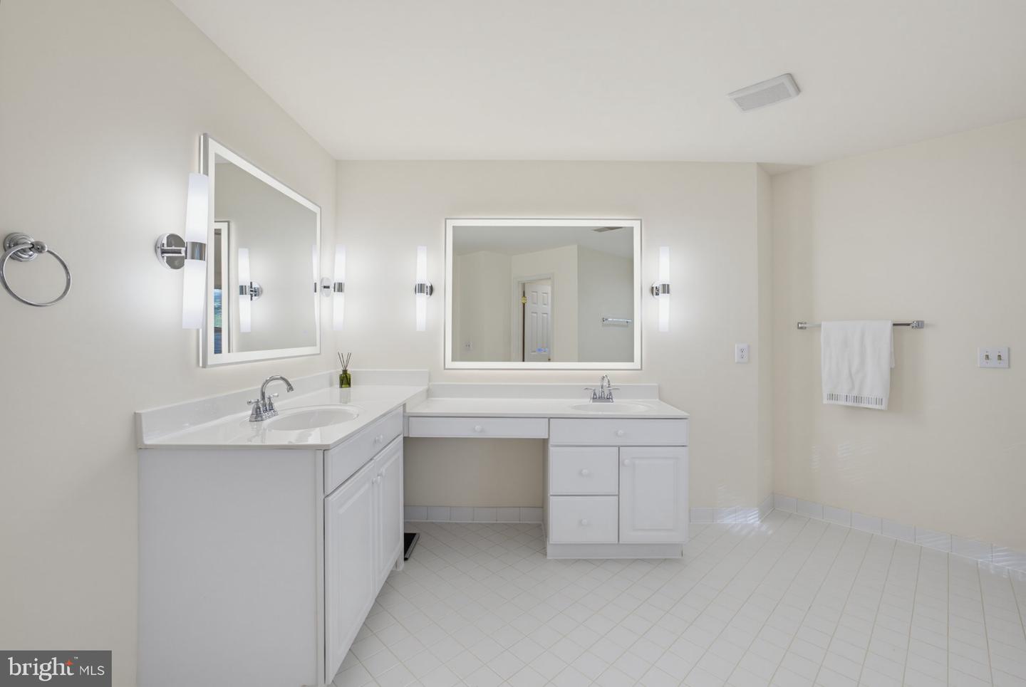 3852 Barcroft Ln Property Photo 32