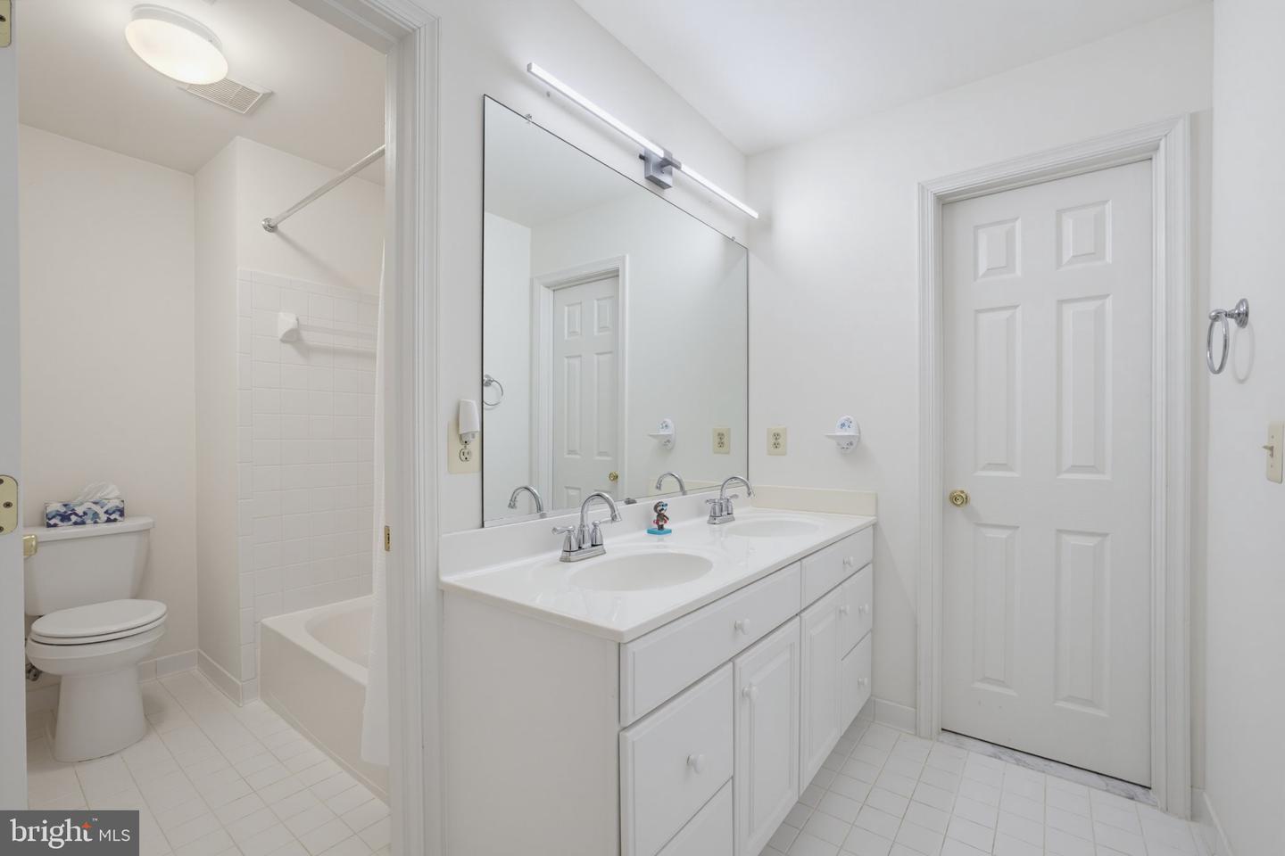 3852 Barcroft Ln Property Photo 40