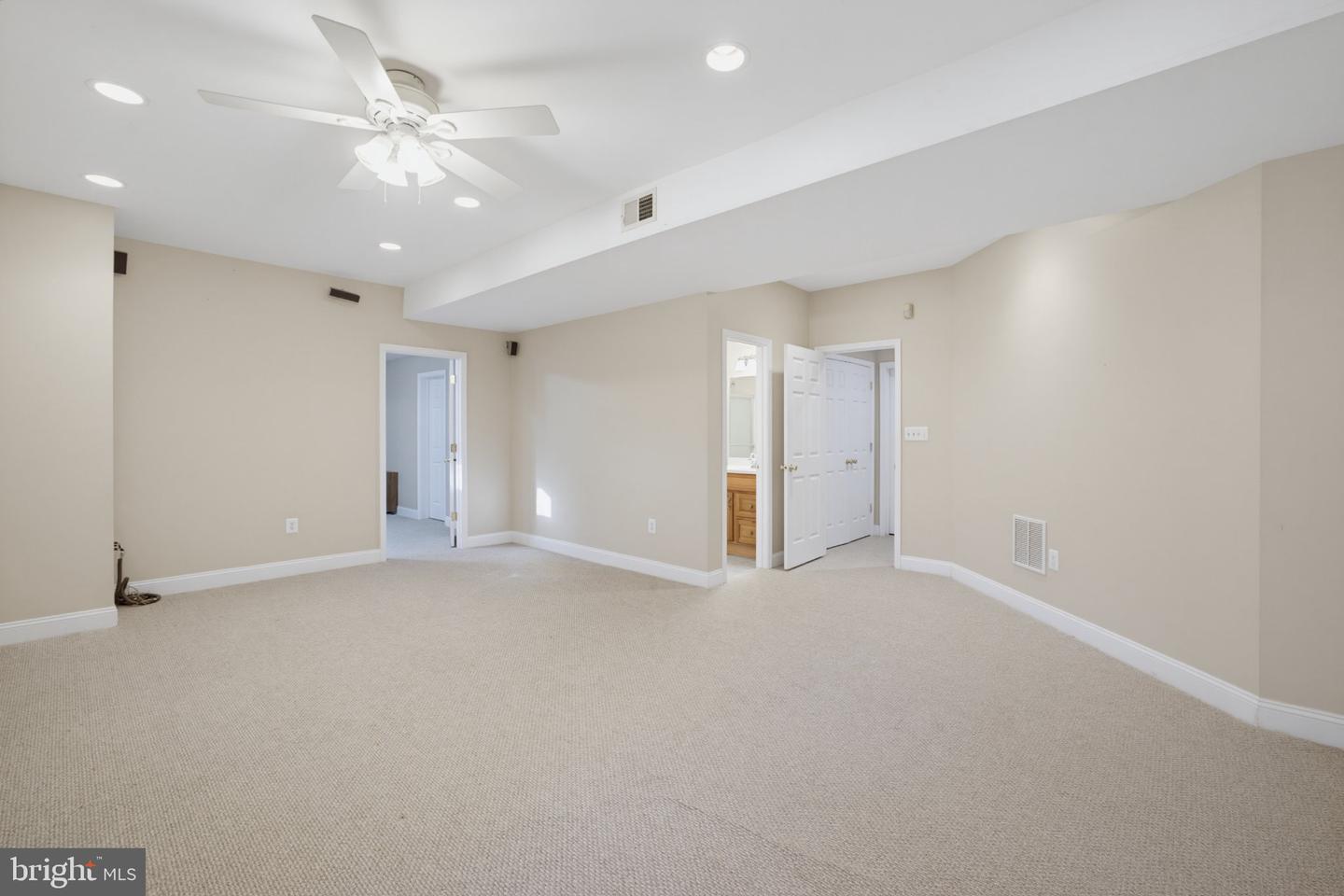3852 Barcroft Ln Property Photo 45