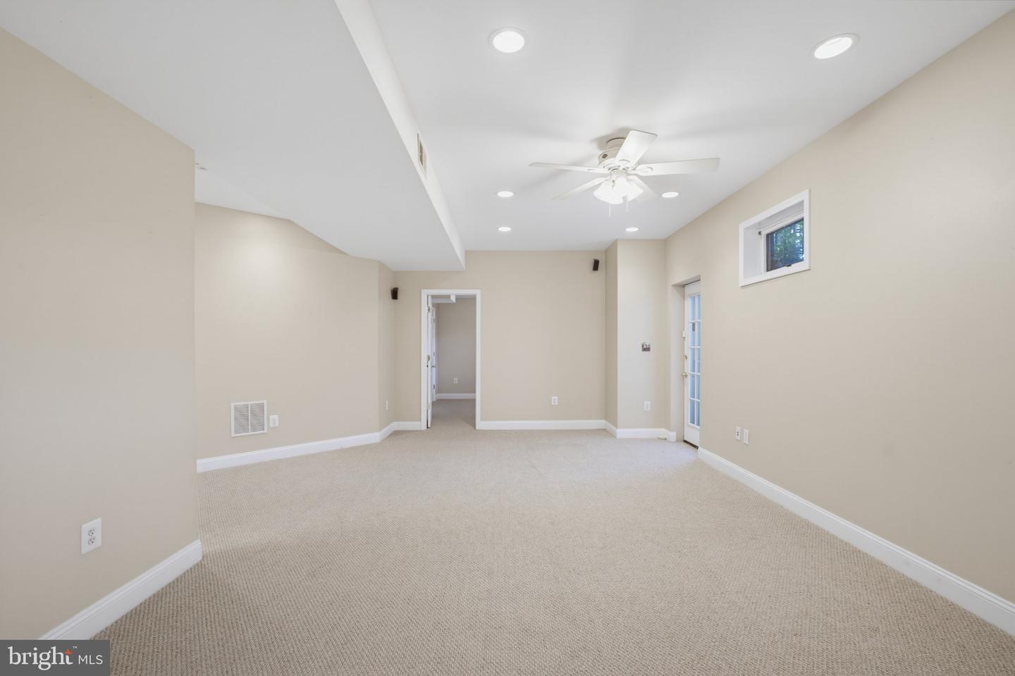 3852 Barcroft Ln Property Photo 52