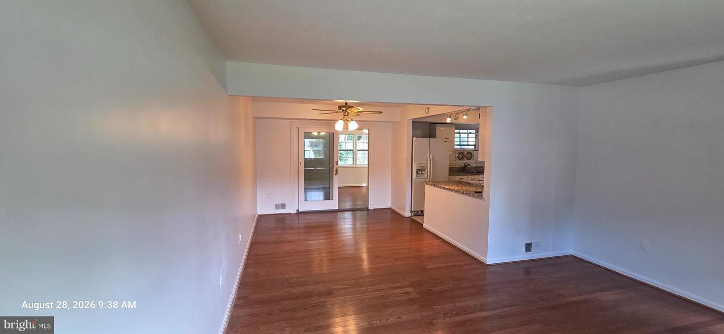 6823 Ben Franklin Rd Property Photo 4