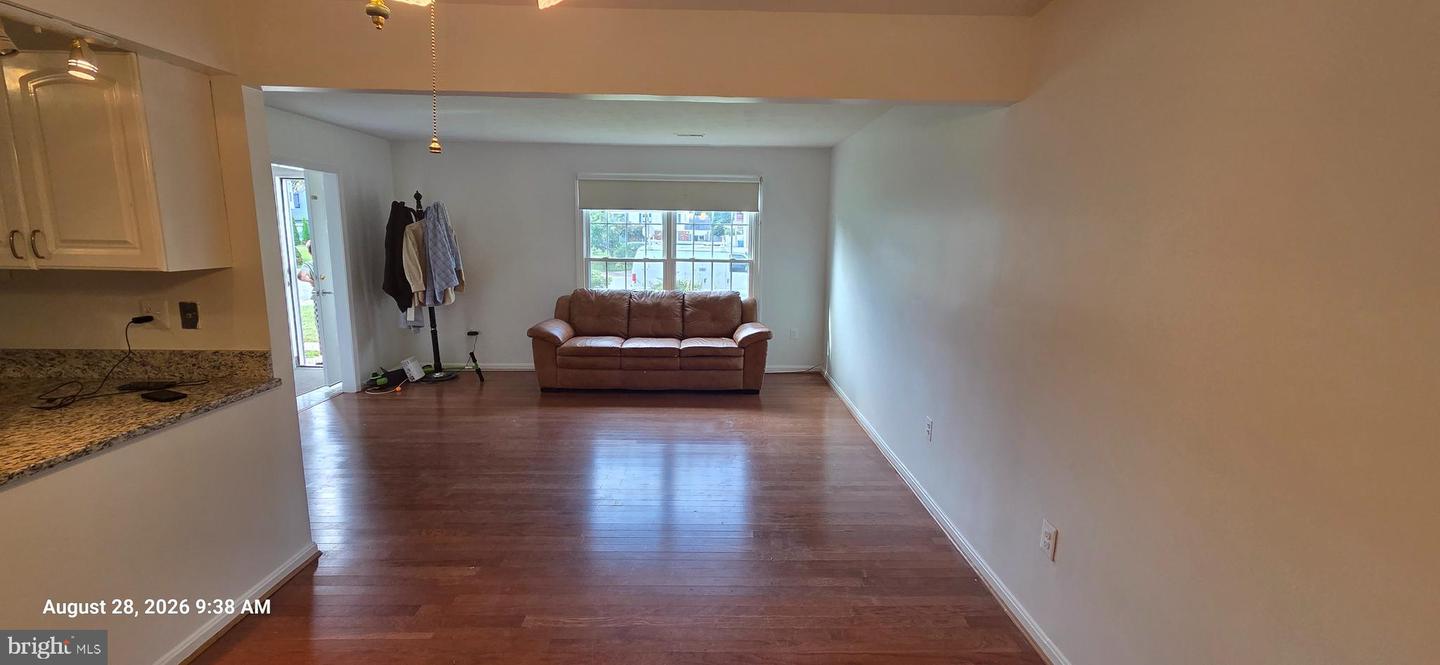 6823 Ben Franklin Rd Property Photo 5