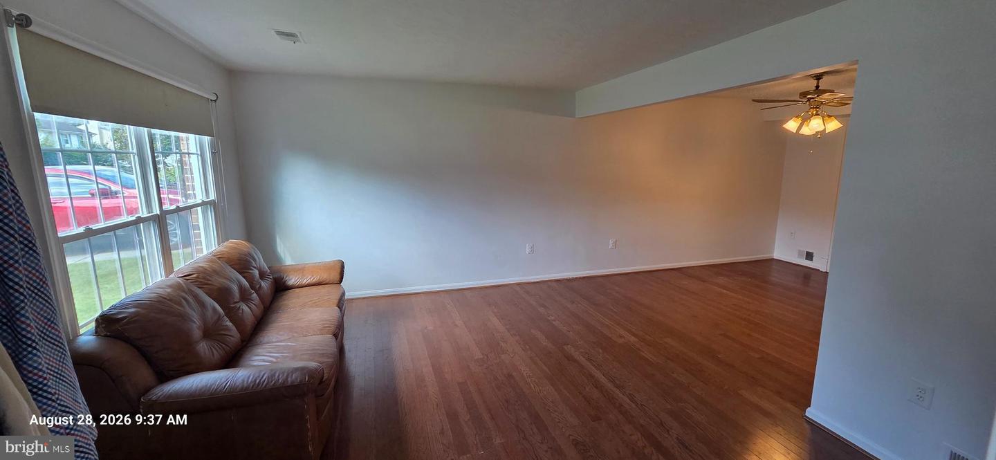 6823 Ben Franklin Rd Property Photo 6