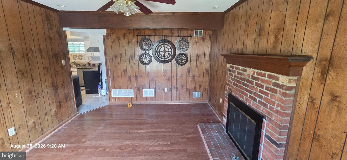 6823 Ben Franklin Rd Property Photo 8