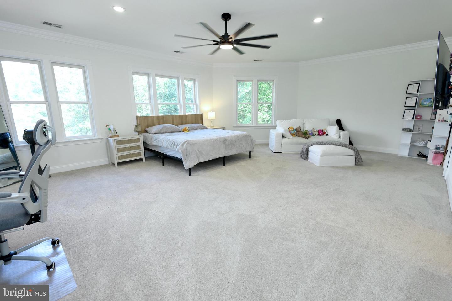 6403 Burke Woods Dr Property Photo 56