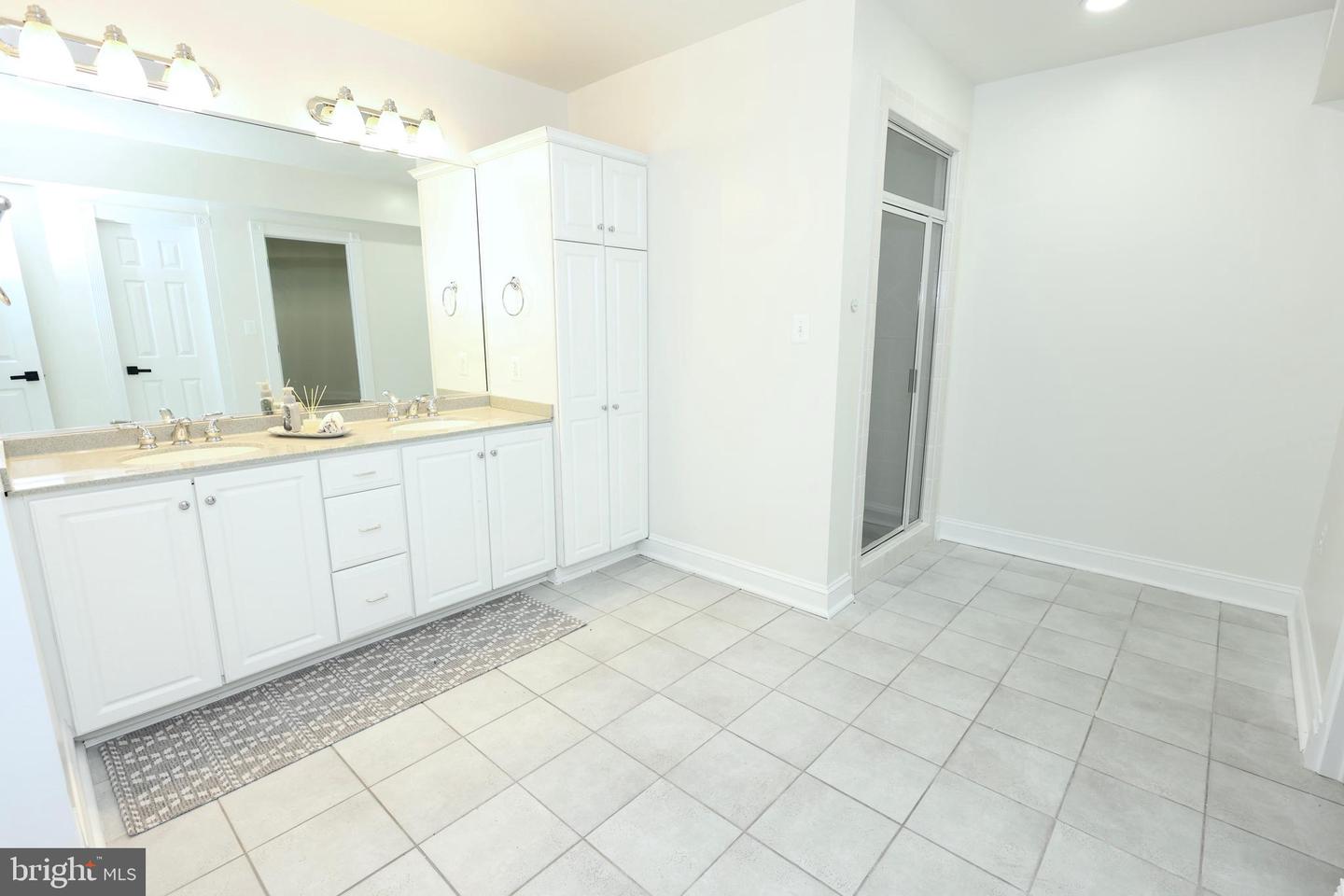 6403 Burke Woods Dr Property Photo 73