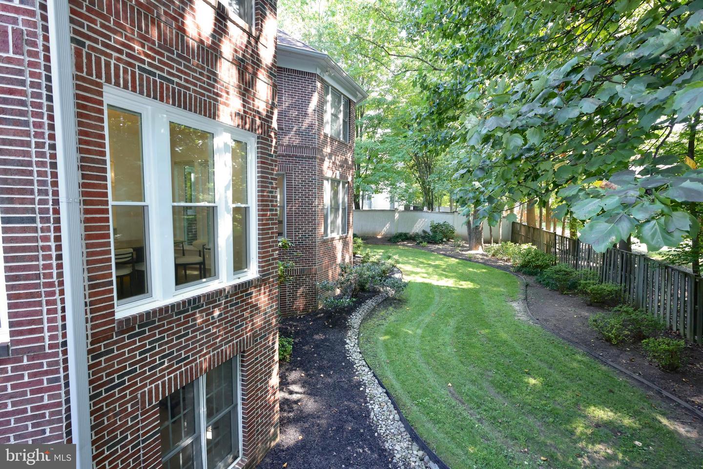6403 Burke Woods Dr Property Photo 81