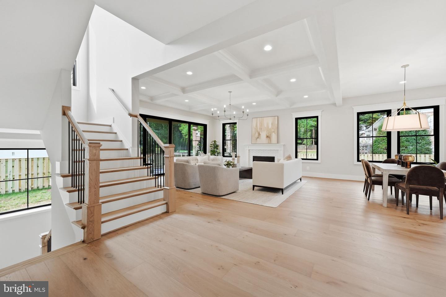 440 Lewis St Nw Property Photo 3