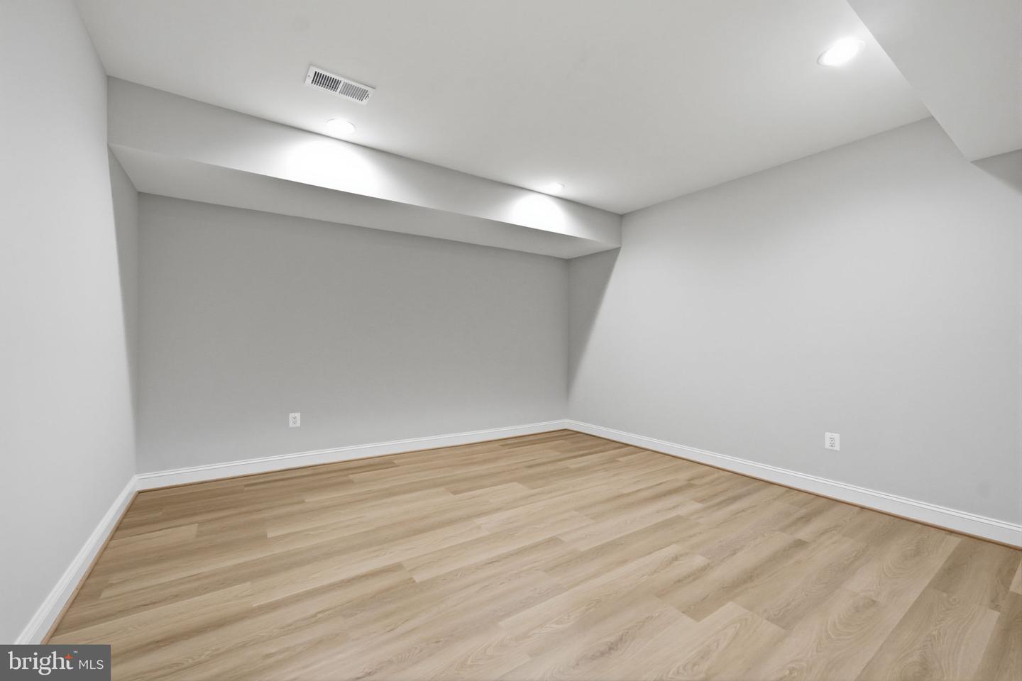 440 Lewis St Nw Property Photo 44