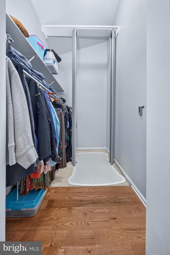 6240 Windham Hill Run Property Photo 36