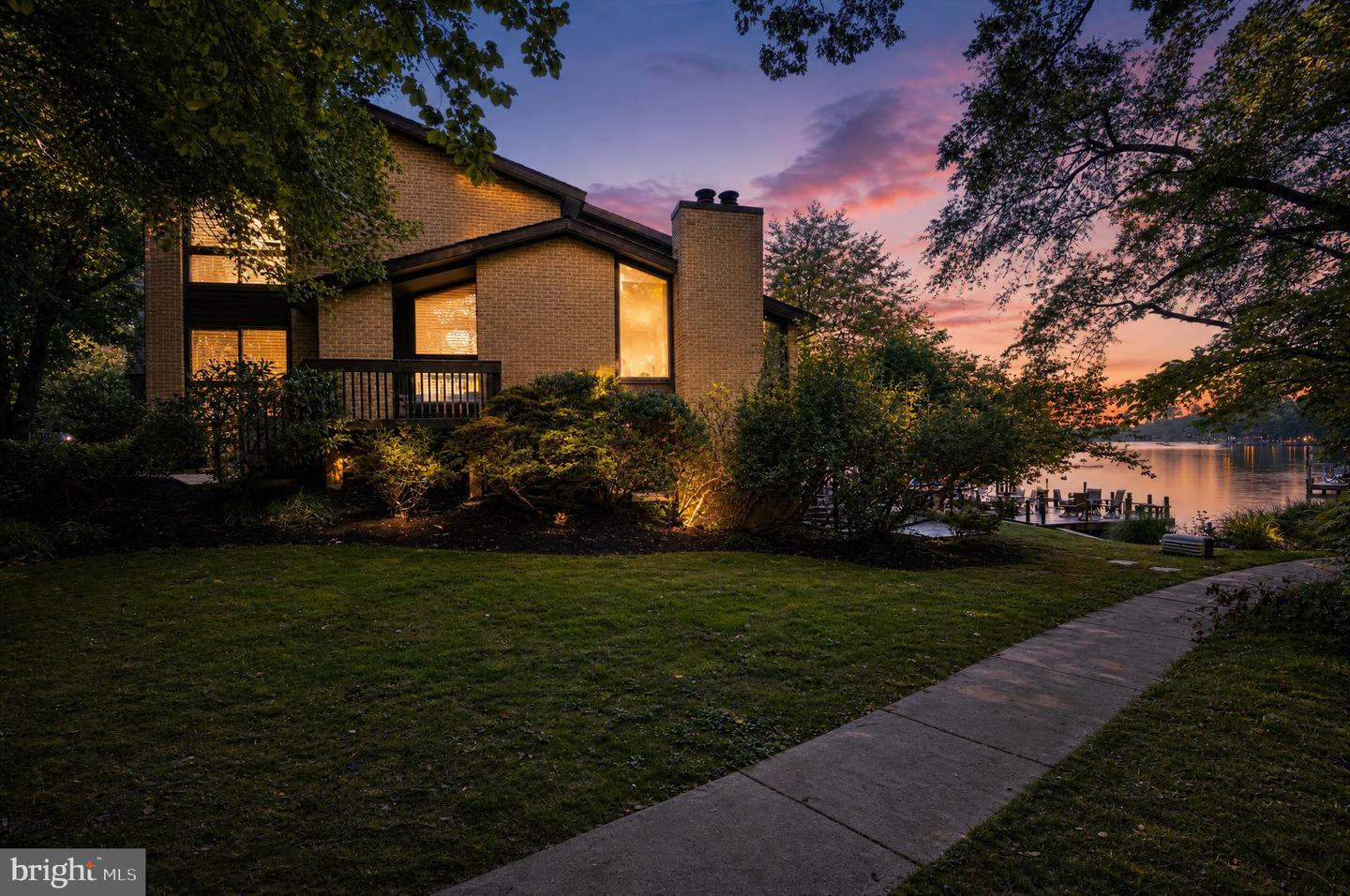11322 DOCKSIDE CIR Property Photo 1