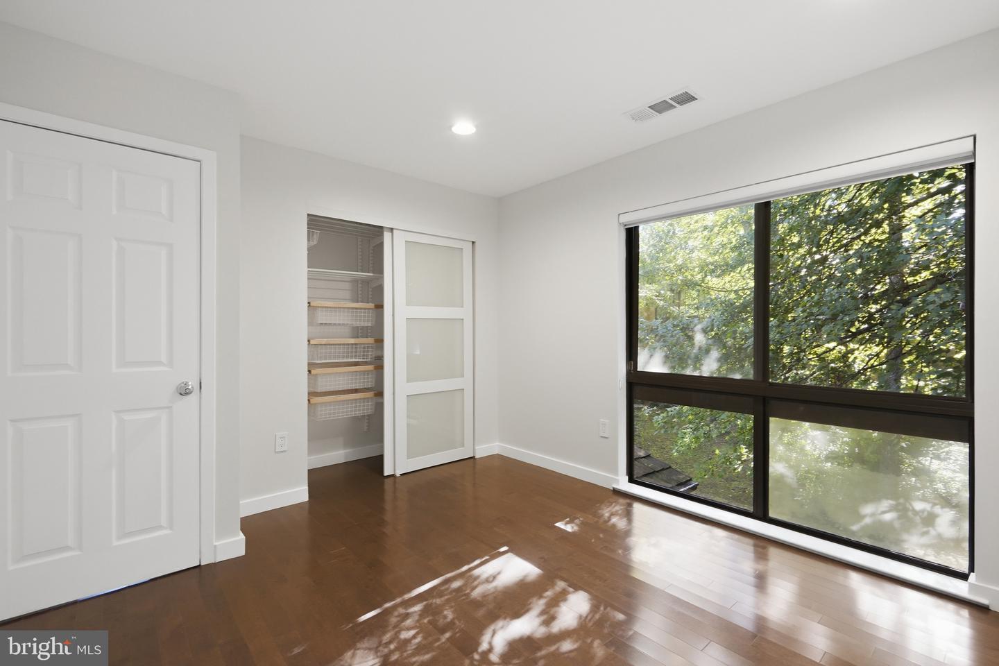 11322 Dockside Cir Property Photo 29