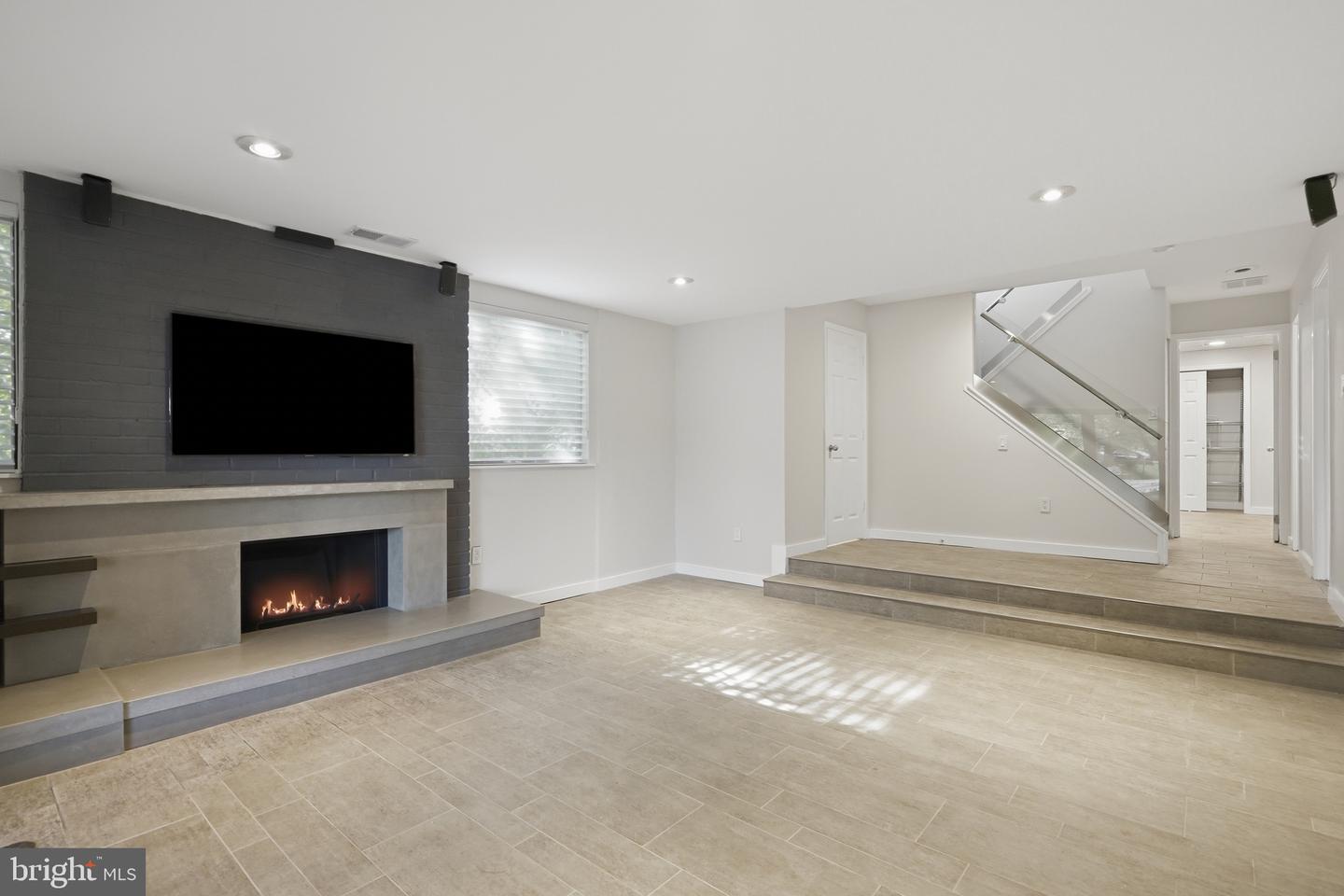 11322 Dockside Cir Property Photo 37