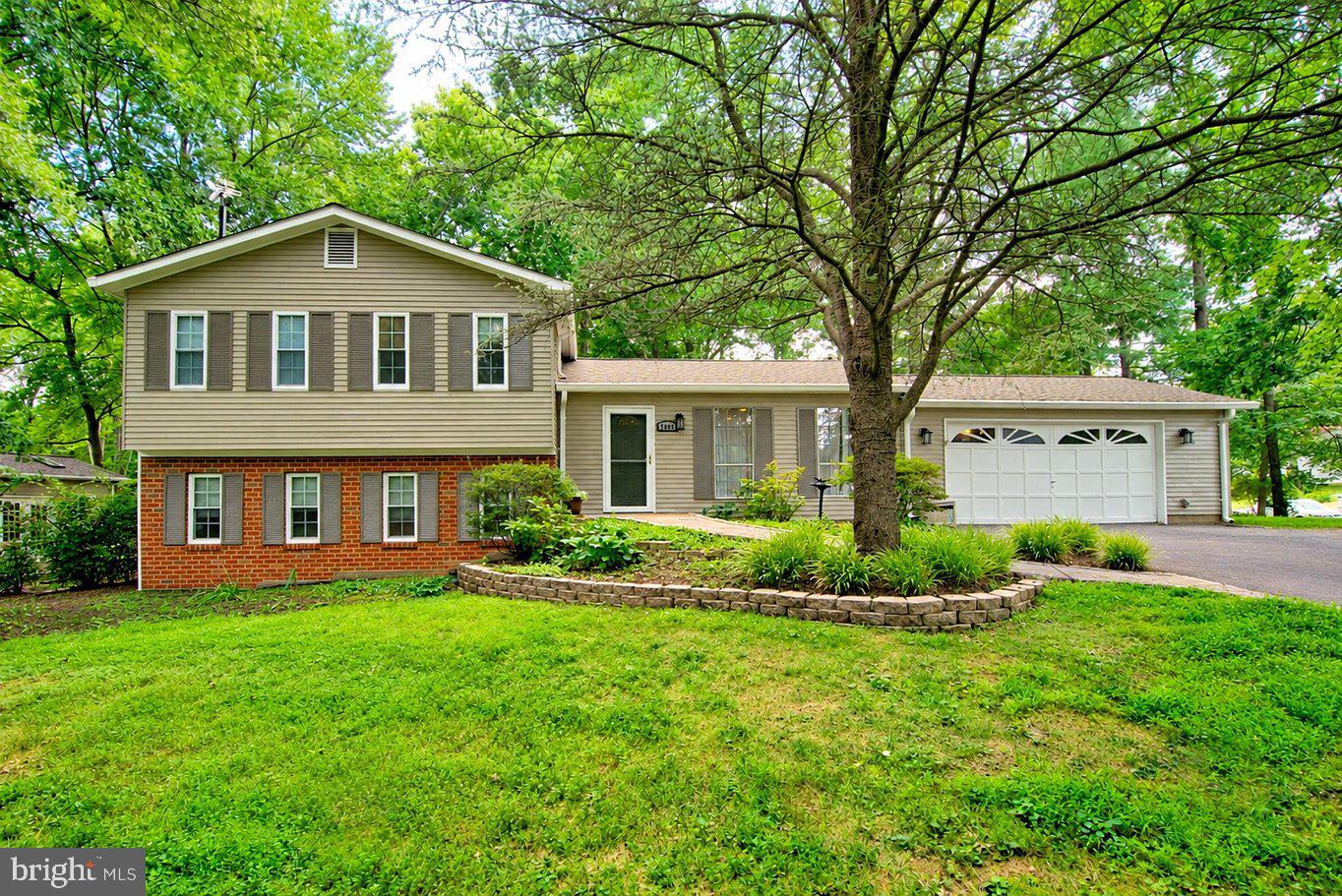 2405 Earlsgate Ct Property Photo 1