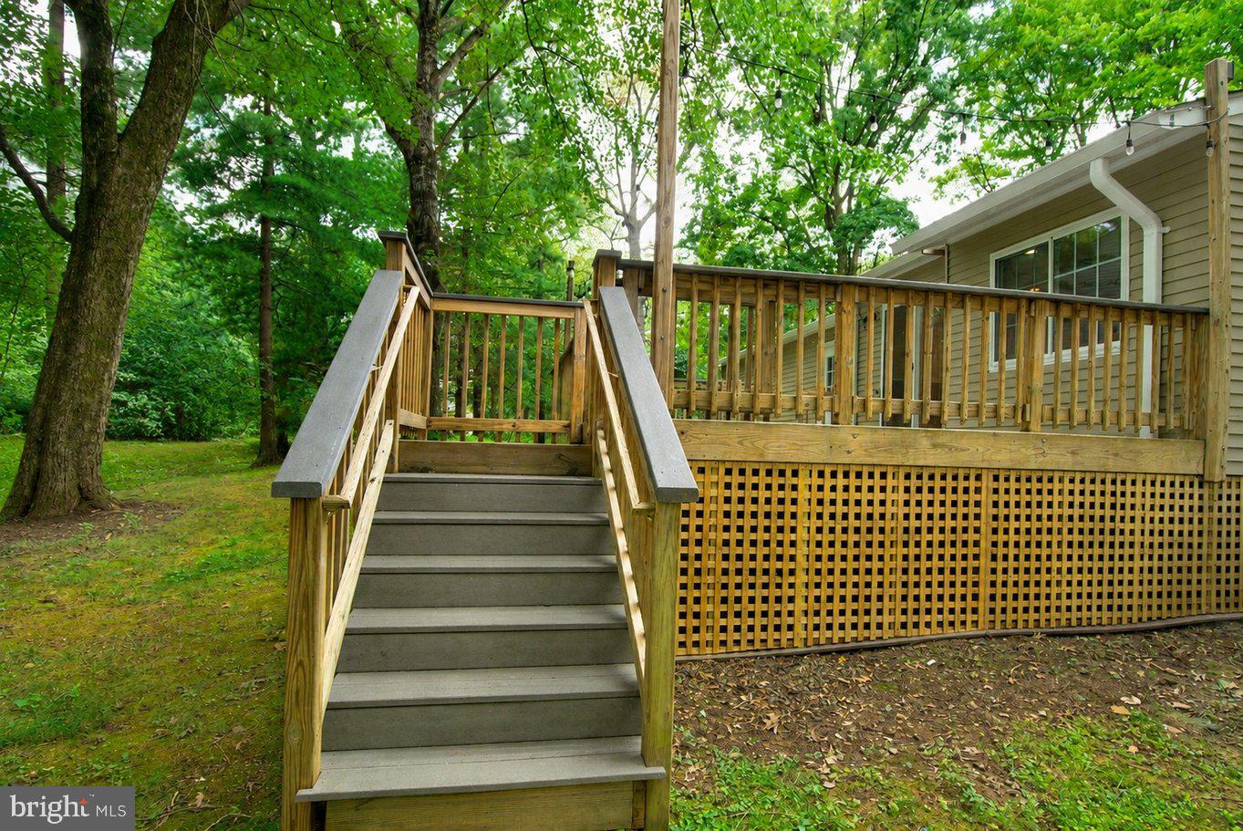 2405 Earlsgate Ct Property Photo 6