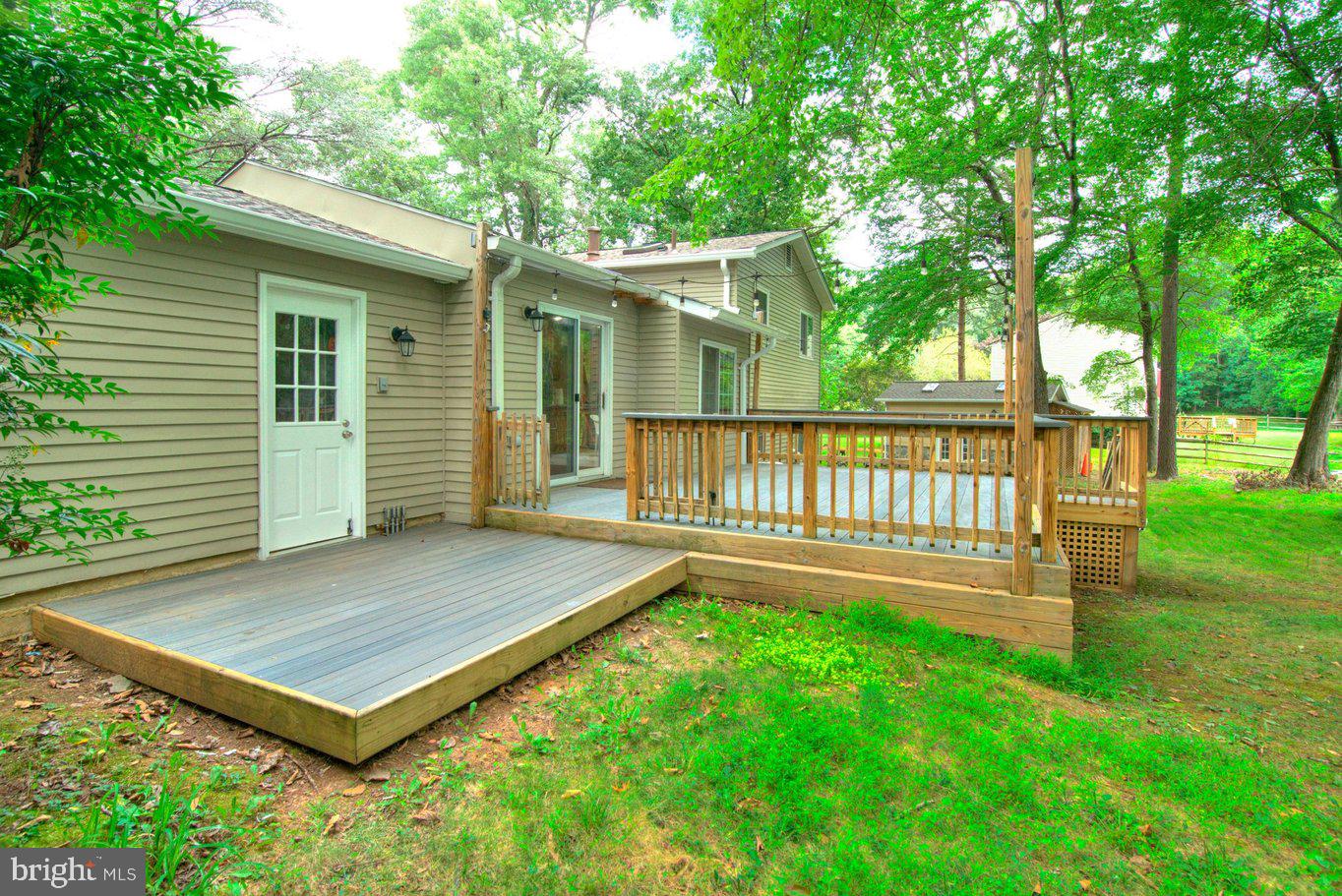 2405 Earlsgate Ct Property Photo 8
